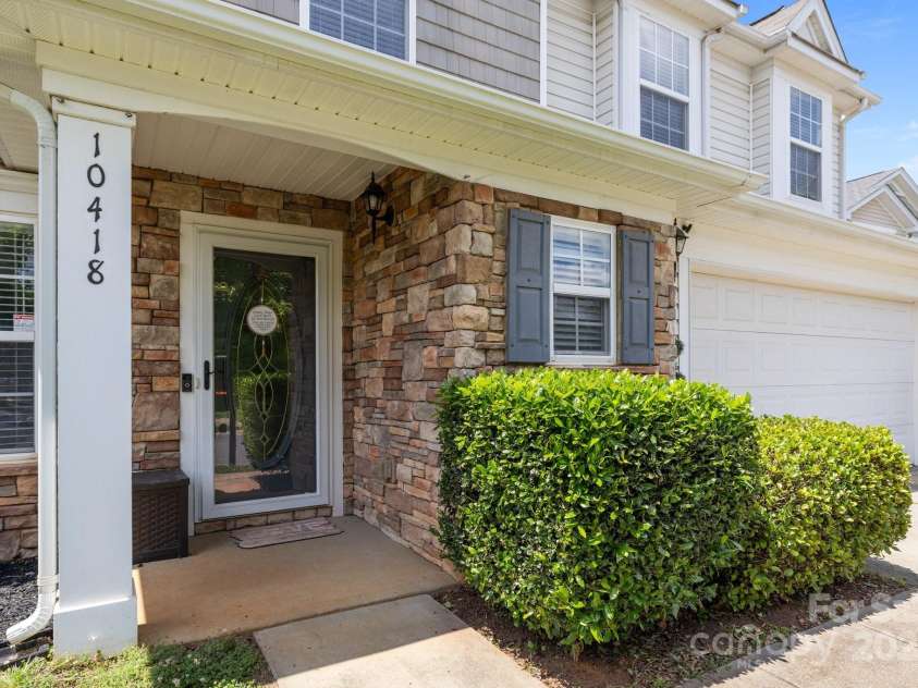 10418 Cullen Court, Charlotte, NC 28278.  MLS# CAR4255904, YatesRealty ID 17330. 