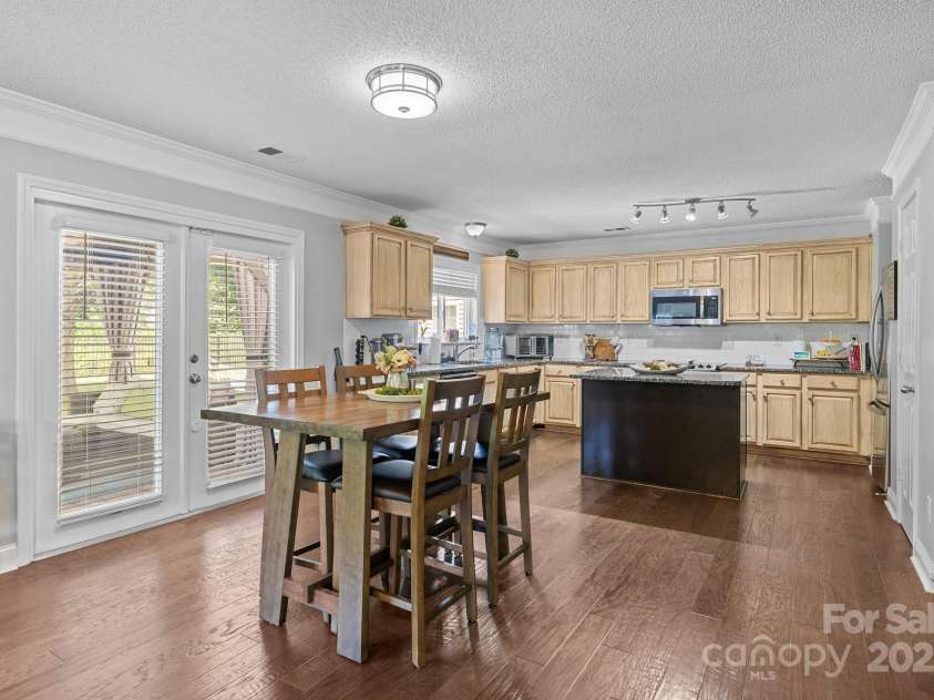 10418 Cullen Court, Charlotte, NC 28278.  MLS# CAR4255904, YatesRealty ID 17330. 