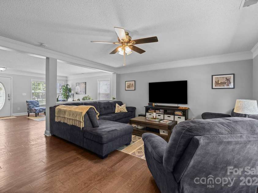 10418 Cullen Court, Charlotte, NC 28278.  MLS# CAR4255904, YatesRealty ID 17330. 