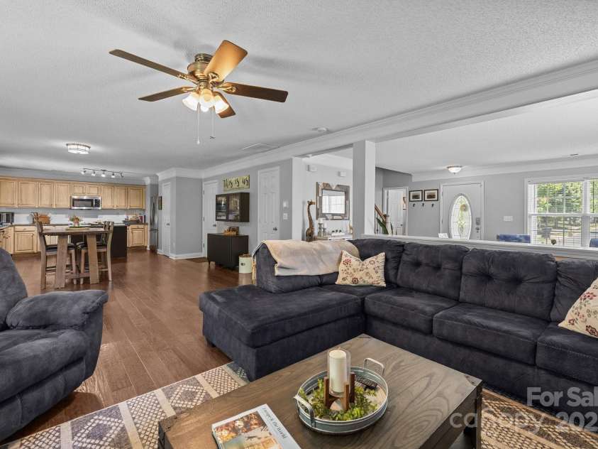 10418 Cullen Court, Charlotte, NC 28278.  MLS# CAR4255904, YatesRealty ID 17330. 