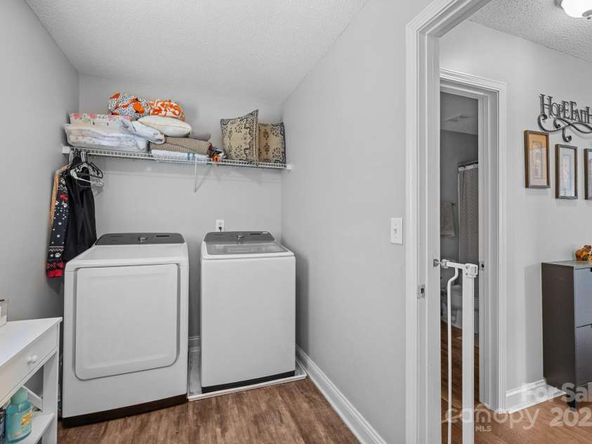 10418 Cullen Court, Charlotte, NC 28278.  MLS# CAR4255904, YatesRealty ID 17330. 