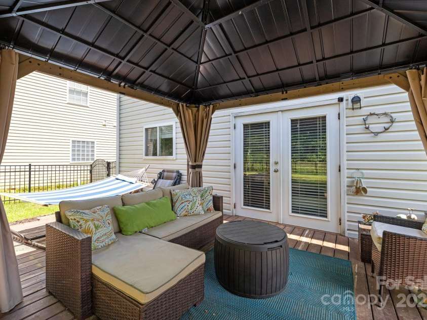 10418 Cullen Court, Charlotte, NC 28278.  MLS# CAR4255904, YatesRealty ID 17330. 
