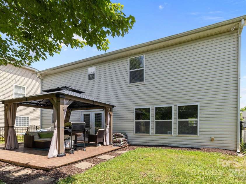 10418 Cullen Court, Charlotte, NC 28278.  MLS# CAR4255904, YatesRealty ID 17330. 
