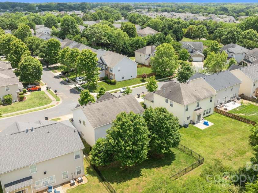 10418 Cullen Court, Charlotte, NC 28278.  MLS# CAR4255904, YatesRealty ID 17330. 