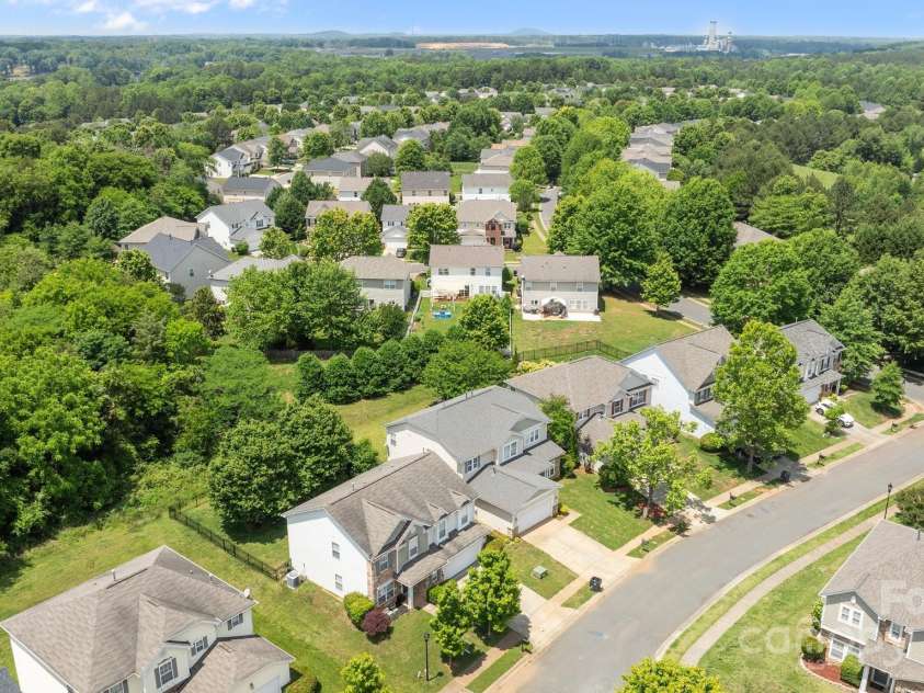 10418 Cullen Court, Charlotte, NC 28278.  MLS# CAR4255904, YatesRealty ID 17330. 