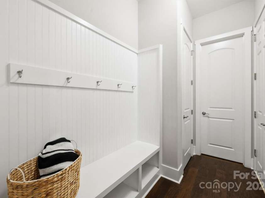 1209 Leigh Avenue, Charlotte, NC 28205.  MLS# CAR4295218, YatesRealty ID 17331. Drop zone