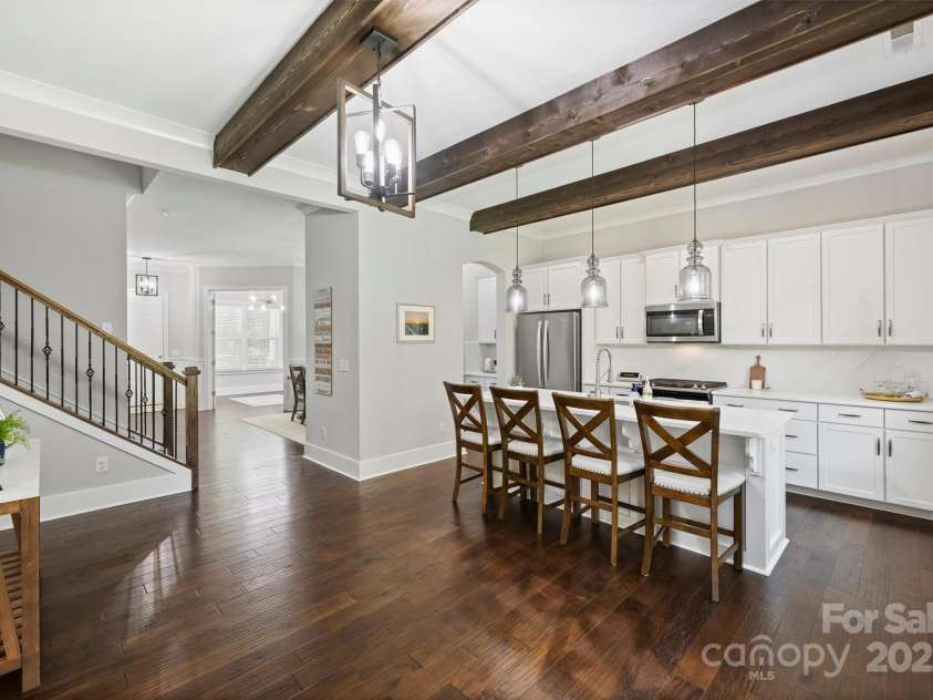 1209 Leigh Avenue, Charlotte, NC 28205.  MLS# CAR4295218, YatesRealty ID 17331. Gleaming wood floors!