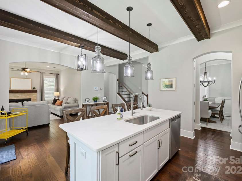 1209 Leigh Avenue, Charlotte, NC 28205.  MLS# CAR4295218, YatesRealty ID 17331. Great floor plan!