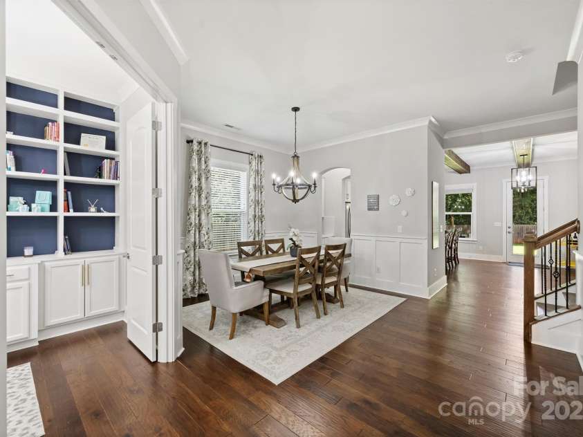 1209 Leigh Avenue, Charlotte, NC 28205.  MLS# CAR4295218, YatesRealty ID 17331. Home office