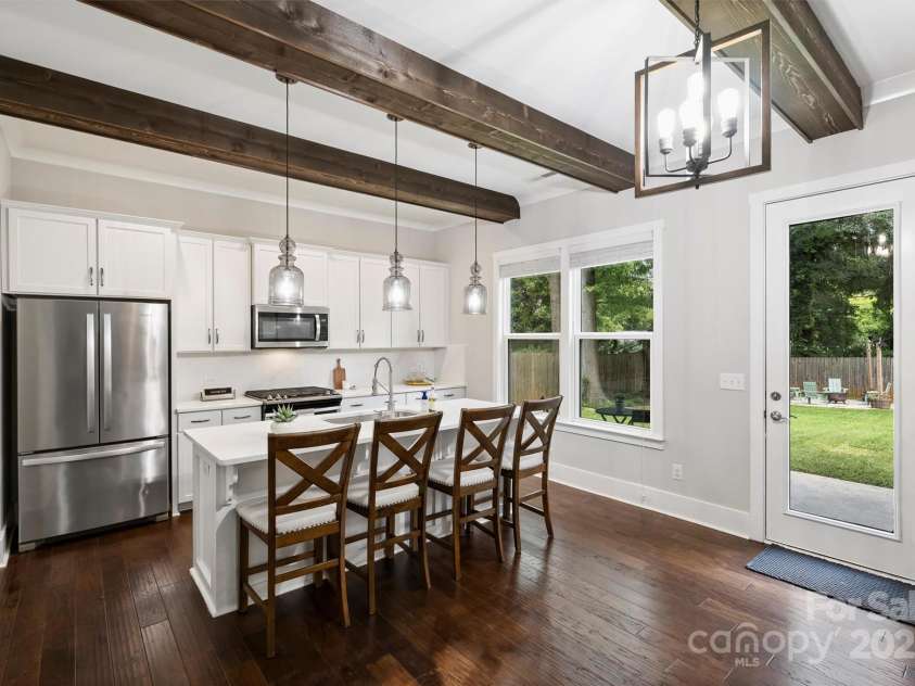 1209 Leigh Avenue, Charlotte, NC 28205.  MLS# CAR4295218, YatesRealty ID 17331. New updates in kitchen!