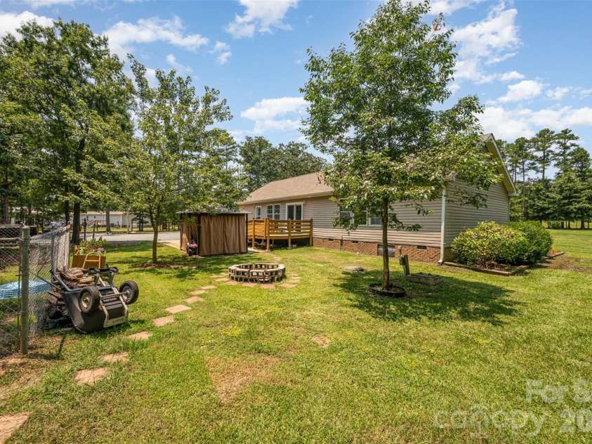 5602 Flint Ridge Church Road, Marshville, NC 28103.  MLS# CAR4352006, YatesRealty ID 17332. 