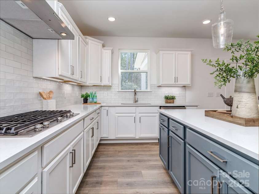 7116 Hambright Road, Huntersville, NC 28078.  MLS# CAR4203995, YatesRealty ID 17332. 