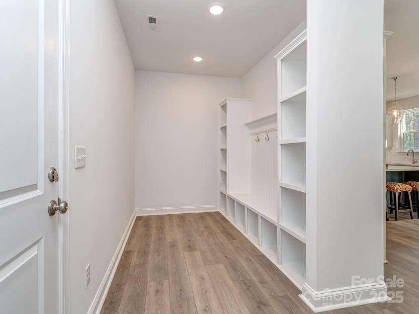 7116 Hambright Road, Huntersville, NC 28078.  MLS# CAR4203995, YatesRealty ID 17332. 