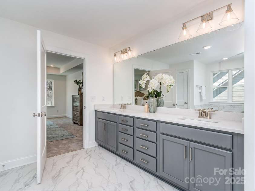 7116 Hambright Road, Huntersville, NC 28078.  MLS# CAR4203995, YatesRealty ID 17332. 