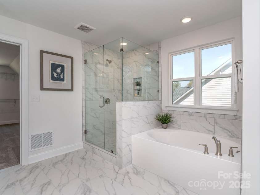 7116 Hambright Road, Huntersville, NC 28078.  MLS# CAR4203995, YatesRealty ID 17332. 
