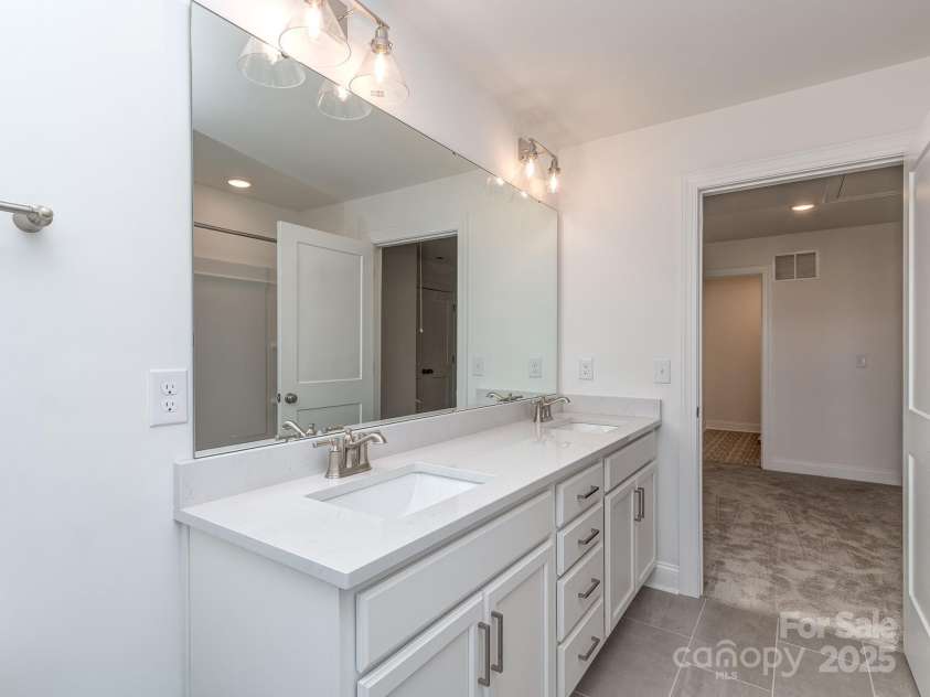 7116 Hambright Road, Huntersville, NC 28078.  MLS# CAR4203995, YatesRealty ID 17332. 