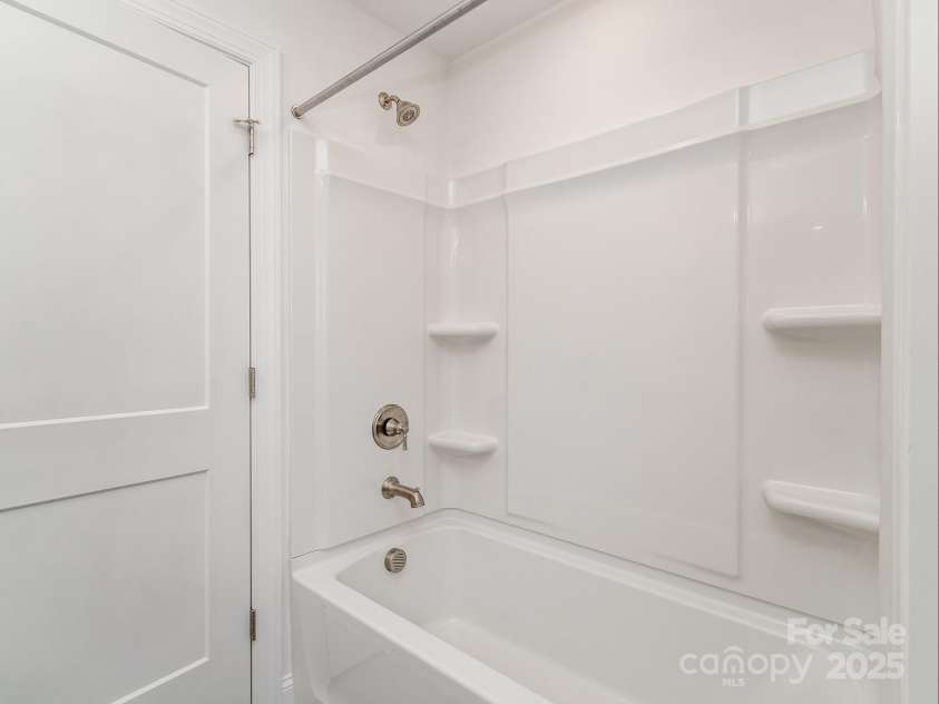 7116 Hambright Road, Huntersville, NC 28078.  MLS# CAR4203995, YatesRealty ID 17332. 