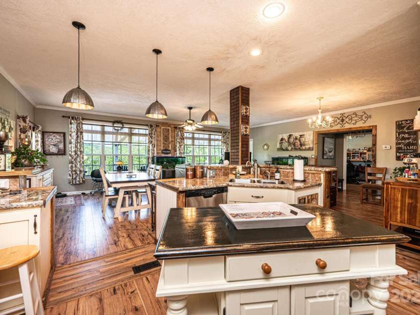 631 Sedona Drive, Nebo, NC 28761.  MLS# CAR4253958, YatesRealty ID 17333. 