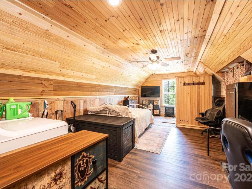 631 Sedona Drive, Nebo, NC 28761.  MLS# CAR4253958, YatesRealty ID 17333. 