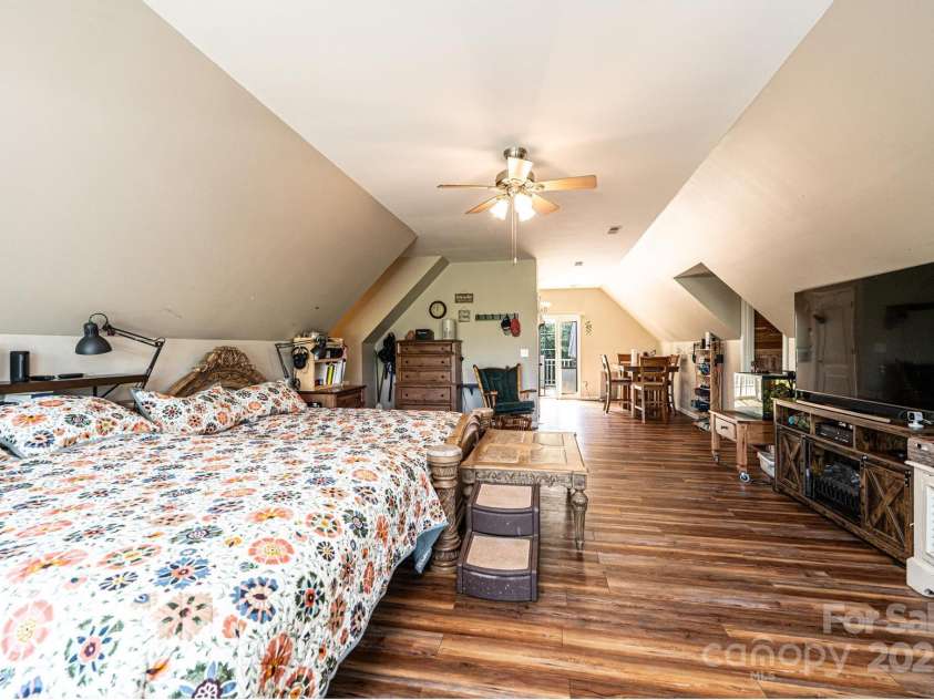 631 Sedona Drive, Nebo, NC 28761.  MLS# CAR4253958, YatesRealty ID 17333. 