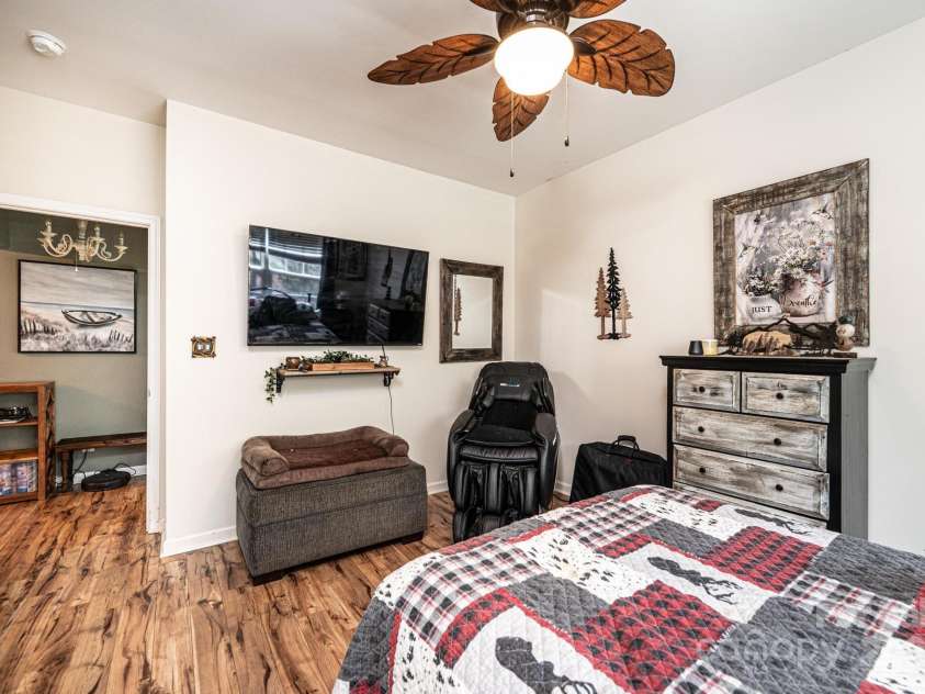 631 Sedona Drive, Nebo, NC 28761.  MLS# CAR4253958, YatesRealty ID 17333. 