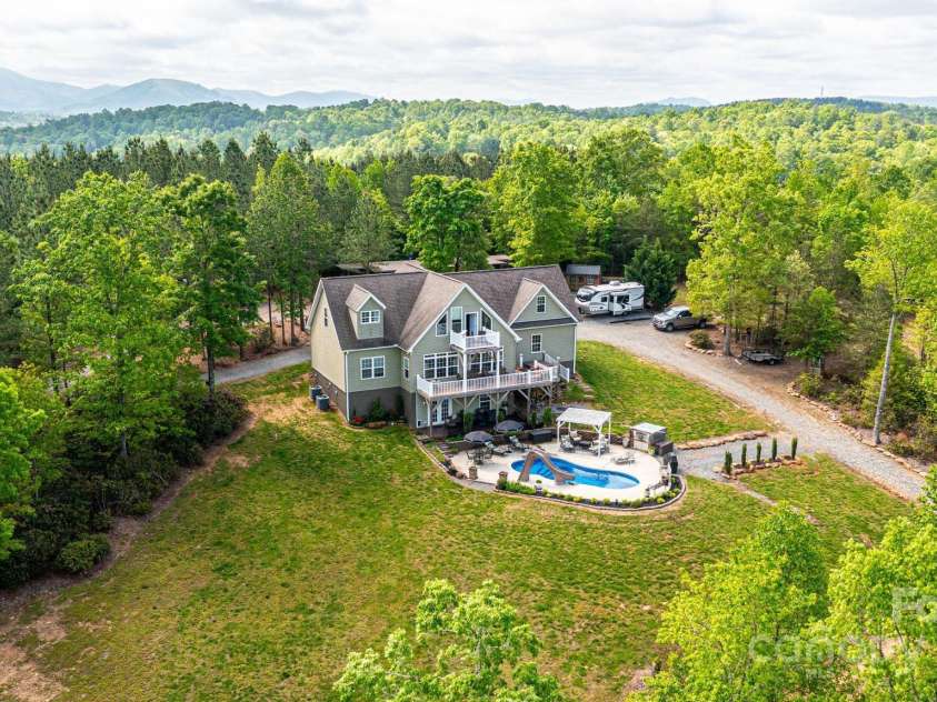 631 Sedona Drive, Nebo, NC 28761.  MLS# CAR4253958, YatesRealty ID 17333. 
