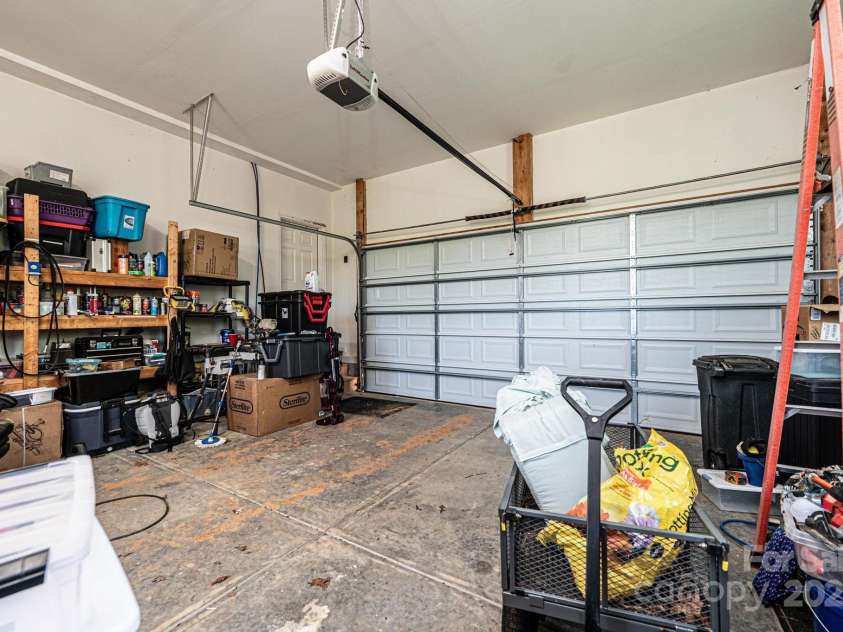 631 Sedona Drive, Nebo, NC 28761.  MLS# CAR4253958, YatesRealty ID 17333. 