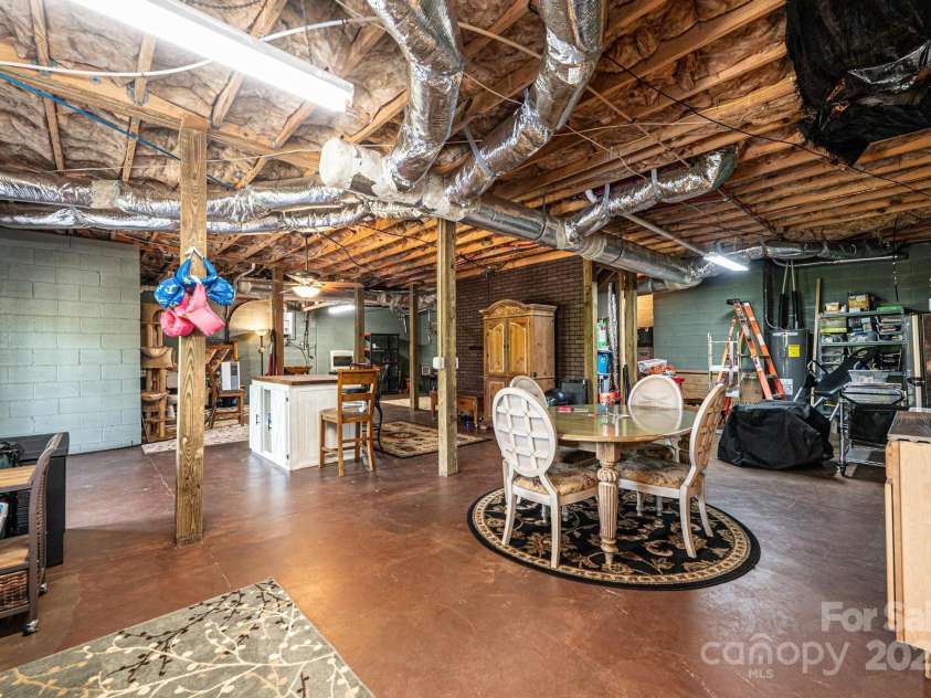 631 Sedona Drive, Nebo, NC 28761.  MLS# CAR4253958, YatesRealty ID 17333. 