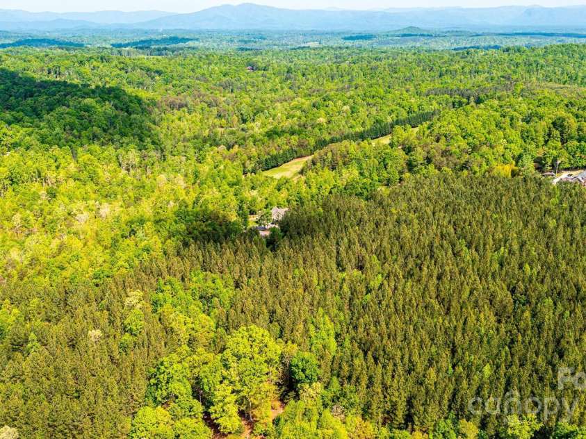 631 Sedona Drive, Nebo, NC 28761.  MLS# CAR4253958, YatesRealty ID 17333. 