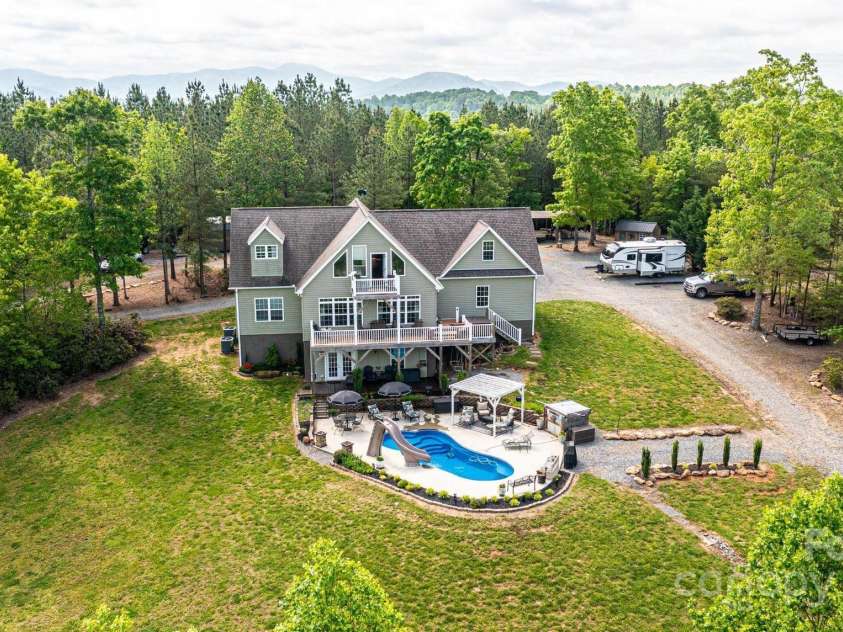 631 Sedona Drive, Nebo, NC 28761.  MLS# CAR4253958, YatesRealty ID 17333. 