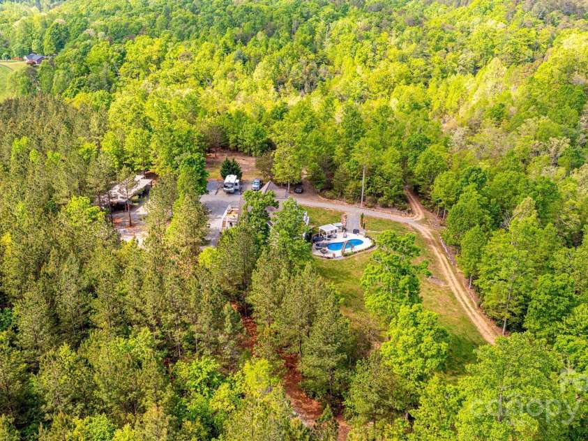 631 Sedona Drive, Nebo, NC 28761.  MLS# CAR4253958, YatesRealty ID 17333. 
