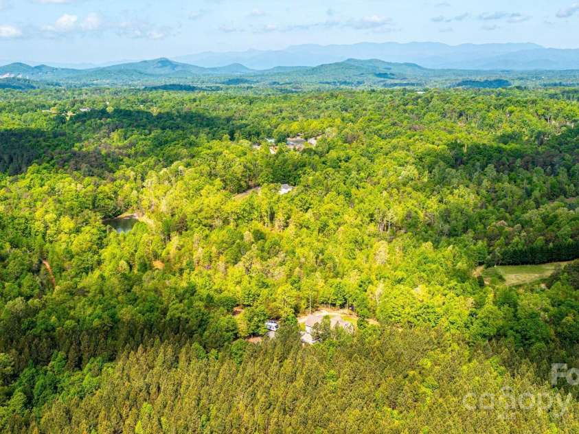 631 Sedona Drive, Nebo, NC 28761.  MLS# CAR4253958, YatesRealty ID 17333. 