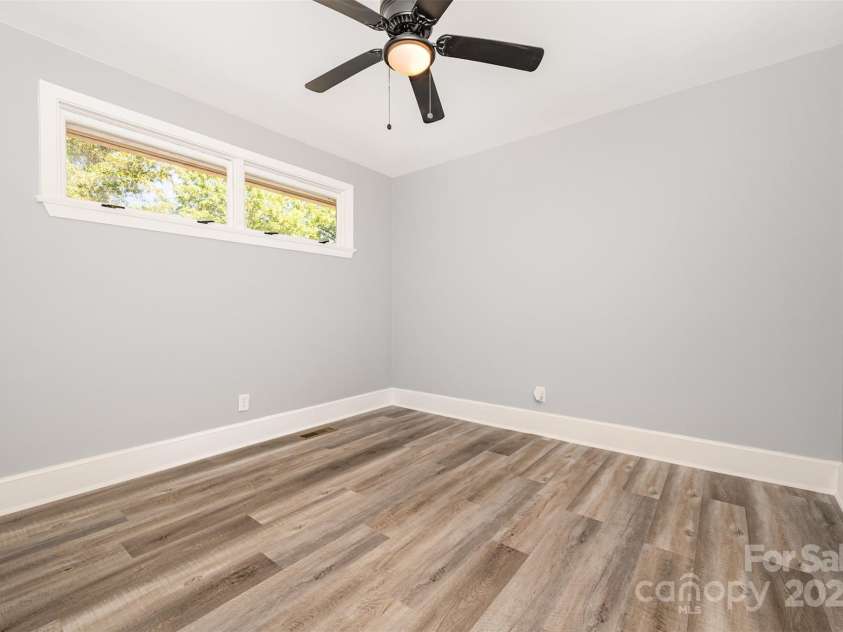 1015 Andover Road, Charlotte, NC 28211.  MLS# CAR4313670, YatesRealty ID 17334. 