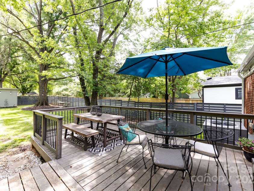 1816 Anderson Street, Charlotte, NC 28205.  MLS# CAR4252993, YatesRealty ID 17335. 