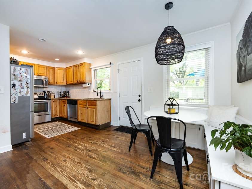 1816 Anderson Street, Charlotte, NC 28205.  MLS# CAR4252993, YatesRealty ID 17335. 