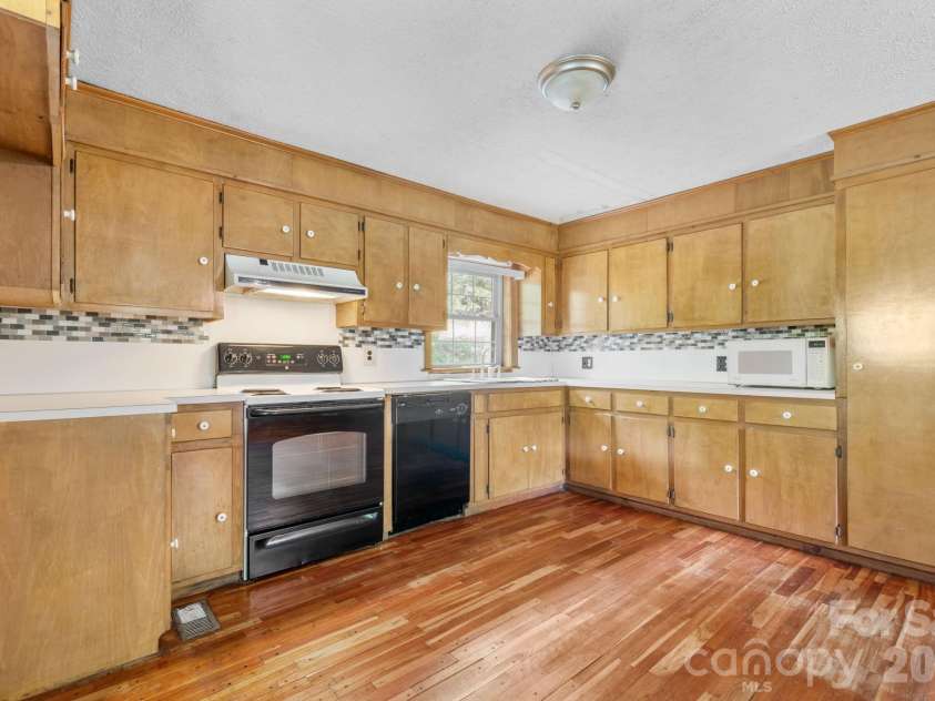 1080 Drag Strip Road, Hudson, NC 28638.  MLS# CAR4371096, YatesRealty ID 17336. 