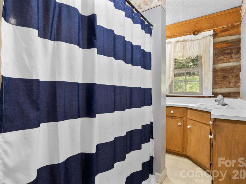 1080 Drag Strip Road, Hudson, NC 28638.  MLS# CAR4371096, YatesRealty ID 17336. 