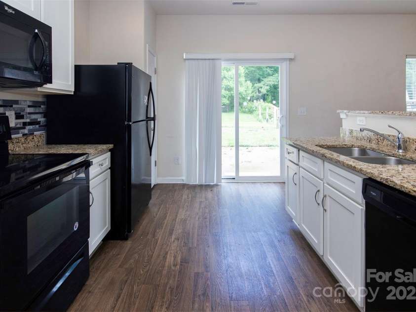 6717 Ware Road, Charlotte, NC 28212.  MLS# CAR4256234, YatesRealty ID 17336. 