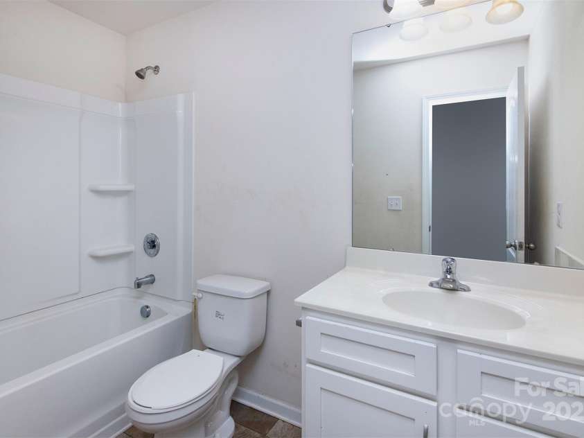 6717 Ware Road, Charlotte, NC 28212.  MLS# CAR4256234, YatesRealty ID 17336. 