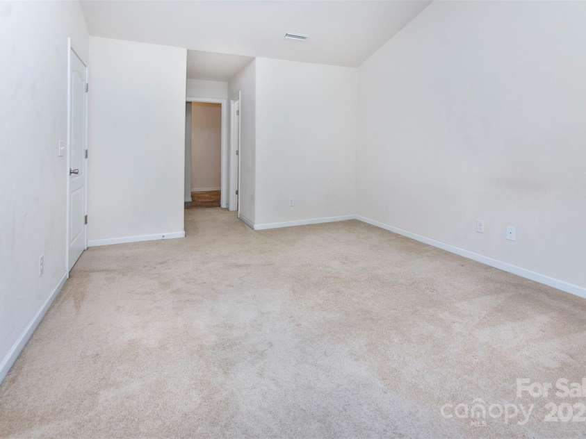 6717 Ware Road, Charlotte, NC 28212.  MLS# CAR4256234, YatesRealty ID 17336. 