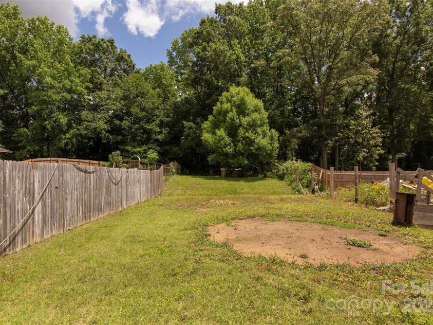6717 Ware Road, Charlotte, NC 28212.  MLS# CAR4256234, YatesRealty ID 17336. 