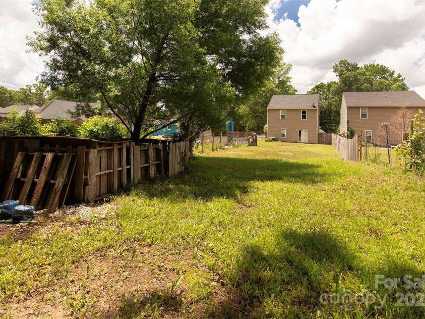 6717 Ware Road, Charlotte, NC 28212.  MLS# CAR4256234, YatesRealty ID 17336. 