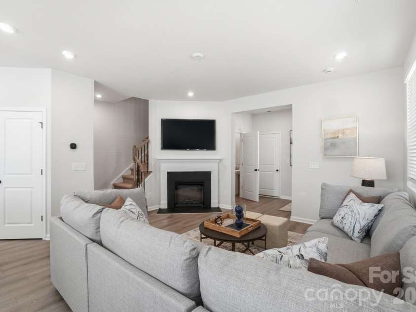7025 Cerris Drive, Charlotte, NC 28269.  MLS# CAR4375738, YatesRealty ID 17337. Photos are representative