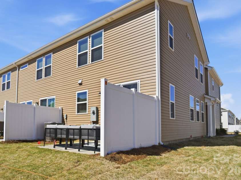 7025 Cerris Drive, Charlotte, NC 28269.  MLS# CAR4375738, YatesRealty ID 17337. Photos are representative