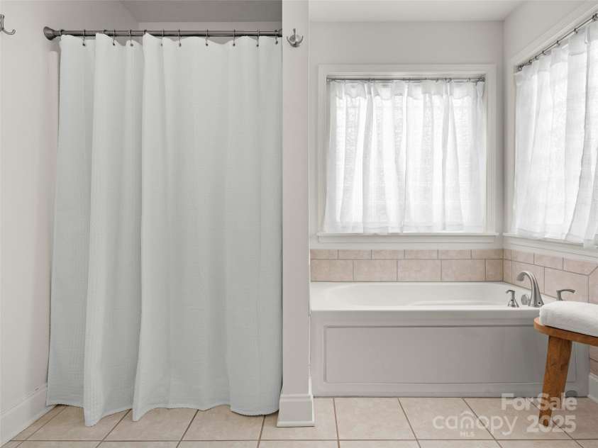 8 Rose Briar Circle, Weaverville, NC 28787.  MLS# CAR4264158, YatesRealty ID 17337. 