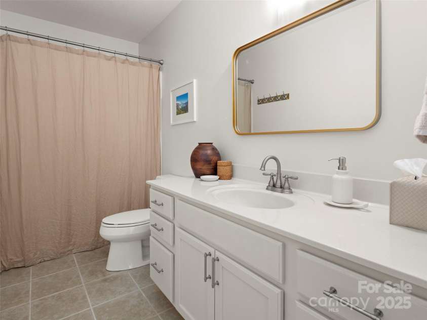 8 Rose Briar Circle, Weaverville, NC 28787.  MLS# CAR4264158, YatesRealty ID 17337. 