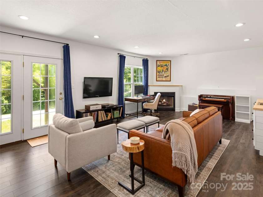 8 Rose Briar Circle, Weaverville, NC 28787.  MLS# CAR4264158, YatesRealty ID 17337. 