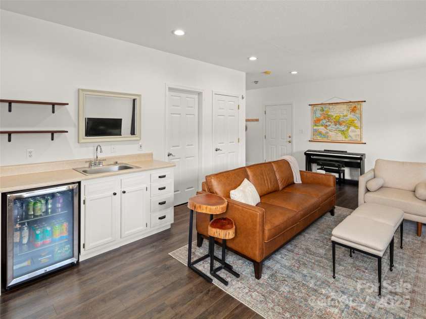 8 Rose Briar Circle, Weaverville, NC 28787.  MLS# CAR4264158, YatesRealty ID 17337. 