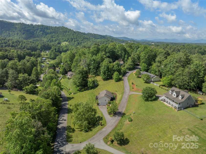 8 Rose Briar Circle, Weaverville, NC 28787.  MLS# CAR4264158, YatesRealty ID 17337. 