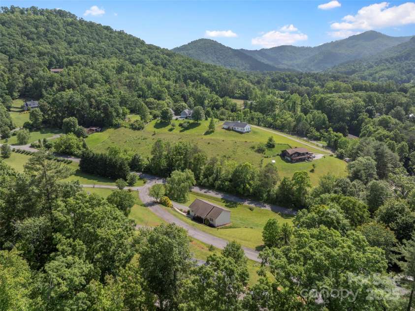 8 Rose Briar Circle, Weaverville, NC 28787.  MLS# CAR4264158, YatesRealty ID 17337. 